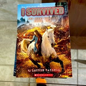 I survived and escape from books set of 5